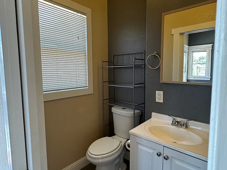 145 George St #3 — Photo 3