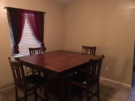 3rd image of 4833 Ash Glen Ln