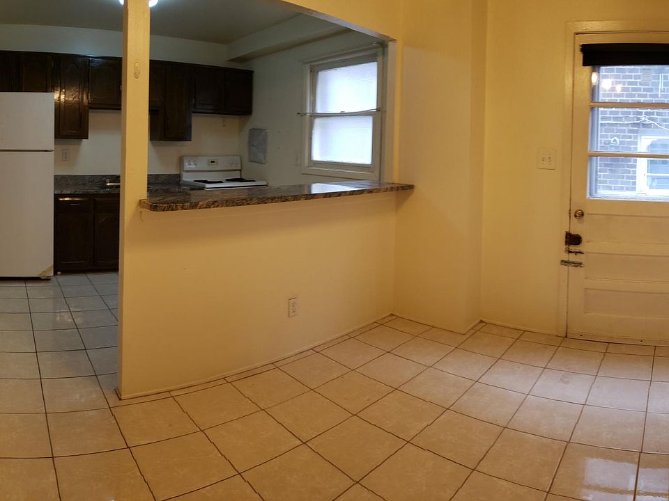 1st image of 1325 Bell Blvd APT 1