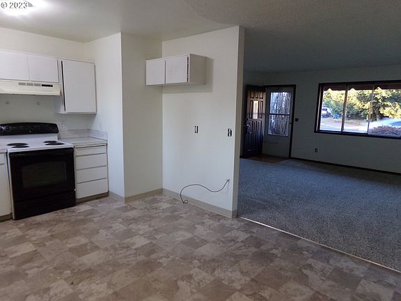 4th image of 12707 NE 76th St