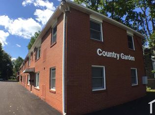 780 Oberlin Elyria Rd #A-8, Elyria, OH 44035