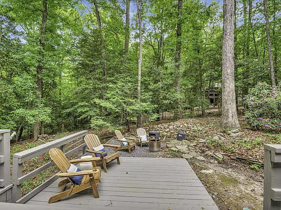 2nd image of 140 Holly Ln