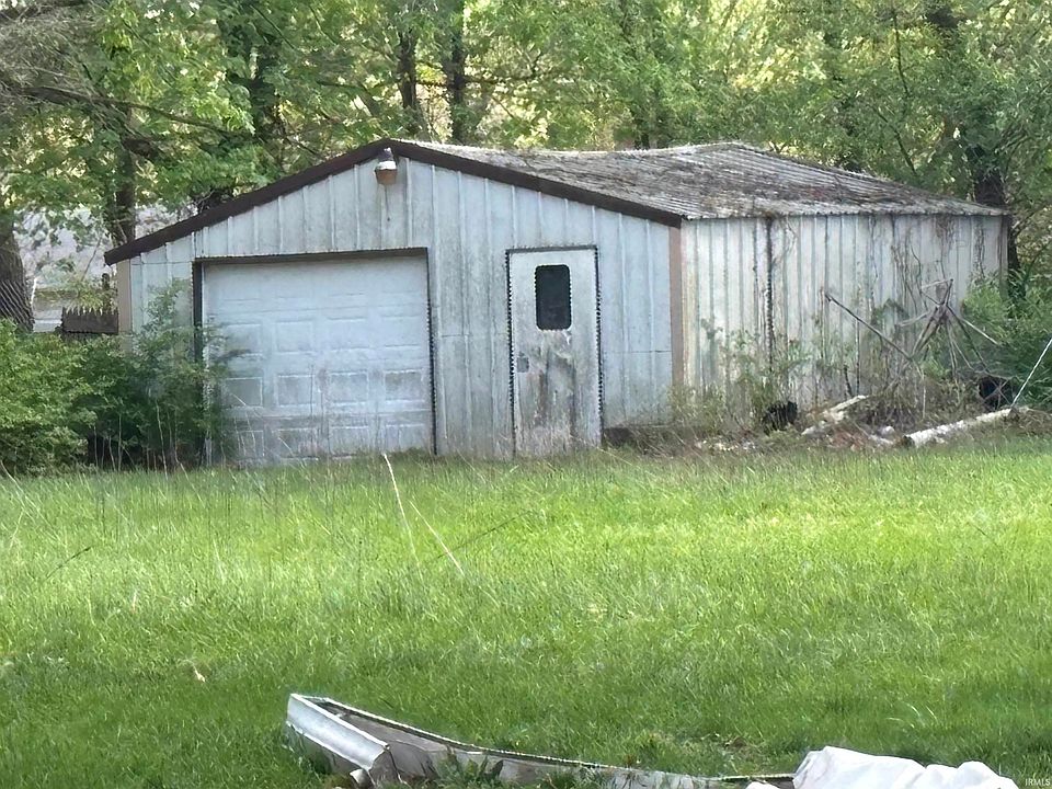 2nd image of 27888-3 Willard Rd