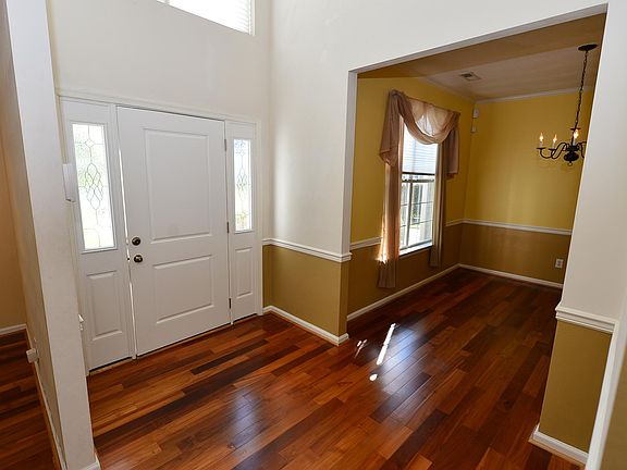 3rd image of 505 Lynnfield Rd