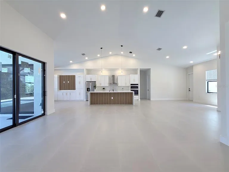 14671 Lillian Cir — Photo 35
