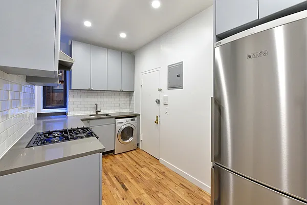 Rented by Aether Property Group | media 14