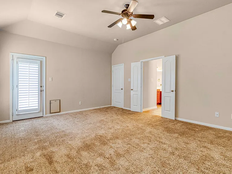 8707 Roswell Rdg — Photo 19