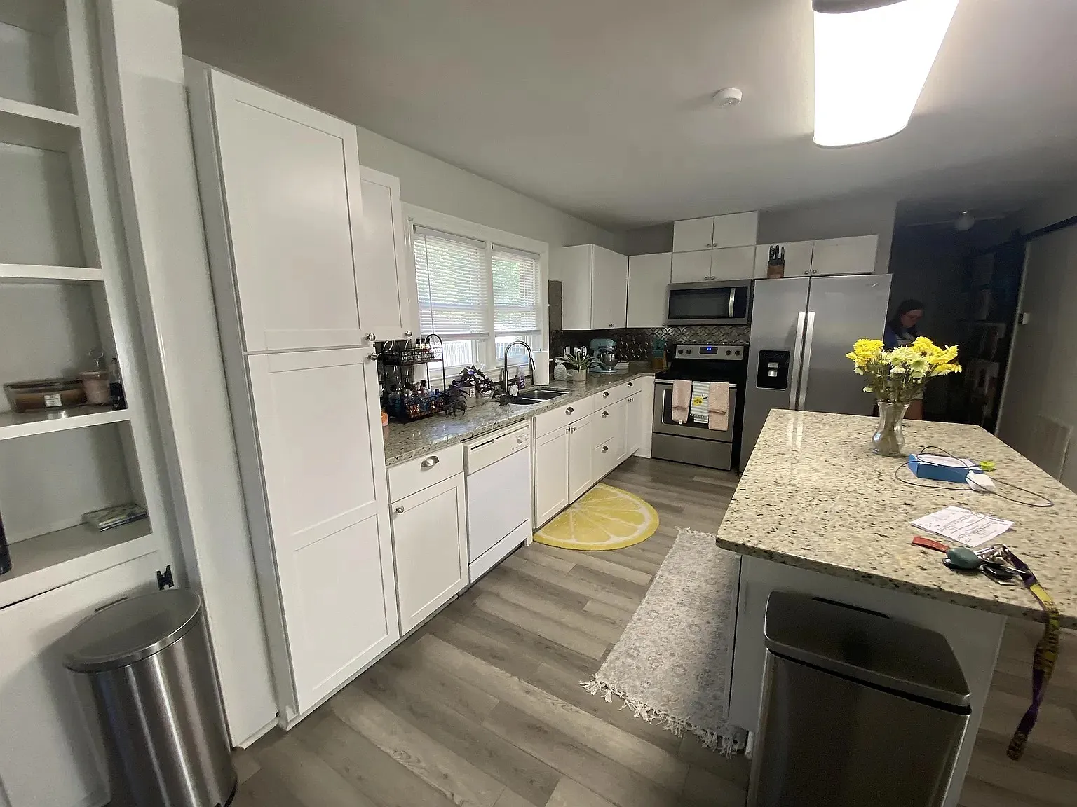 3 bed, 1412 sqft, $2,100 — Photo 1