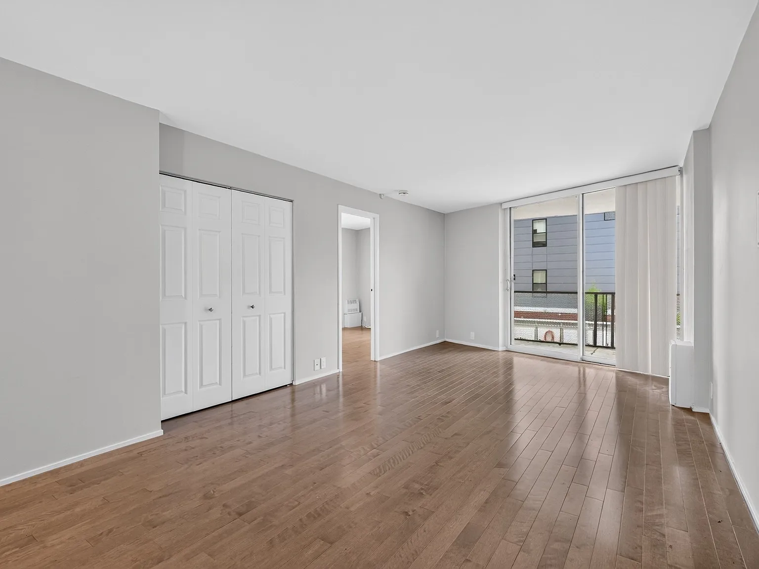 19 Winchester St — Photo 2