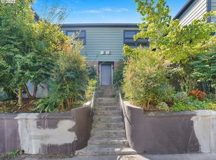 2406 NW Overton St APT 3, Portland, OR 97210