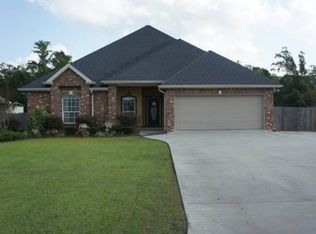 123 Lunenburg St, Houma, LA 70364