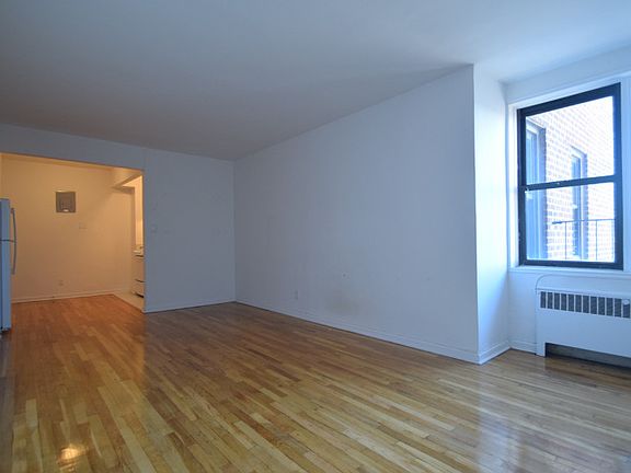 River Hill Gardens - Studio - M83-04B