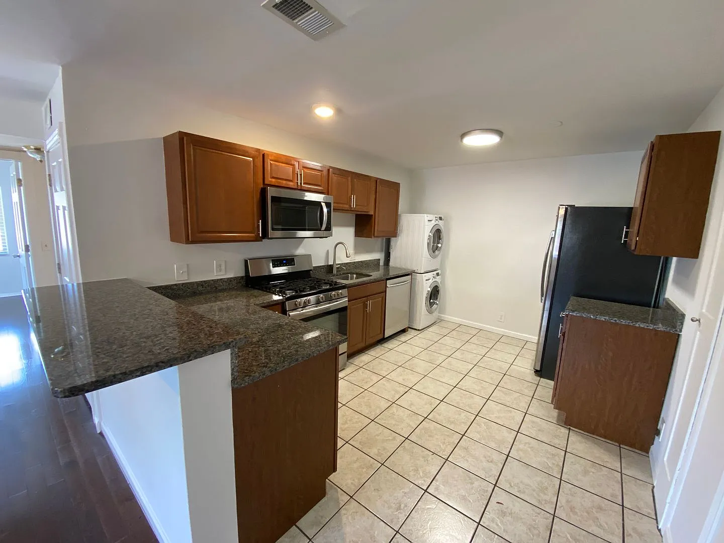 E 15th Ave 325 TPP — Photo 2