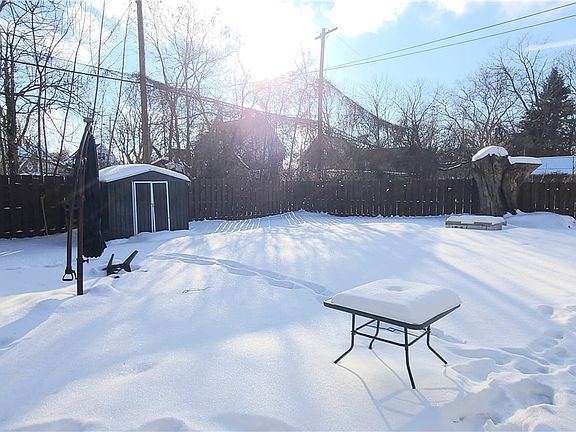 4th image of 10732 Morison Ave