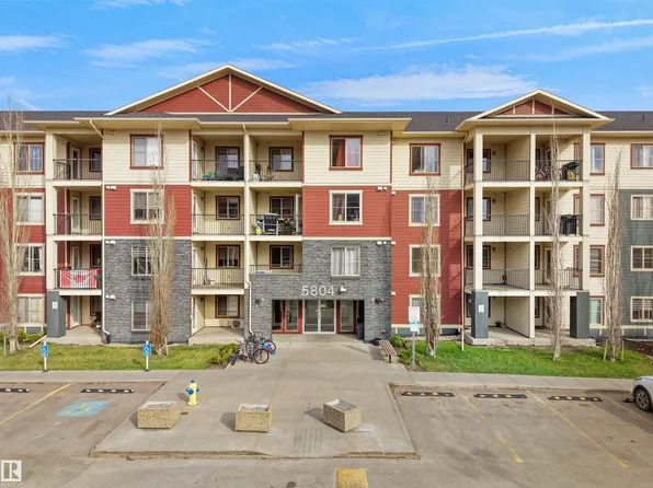 5804 Mullen Pl NW #220, Edmonton, AB T6R 0W3