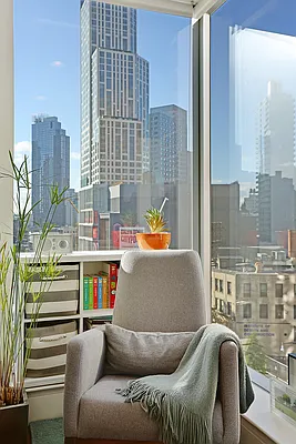 Rented by Compass | media 32