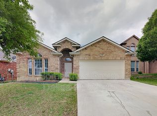 9817 Gallatin Ln, Fort Worth, TX 76177