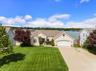 9077 24th Ave, Jenison, MI 49428