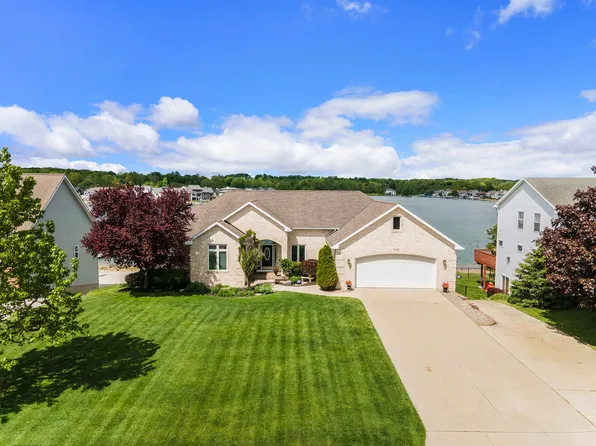 9077 24th Ave, Jenison, MI 49428