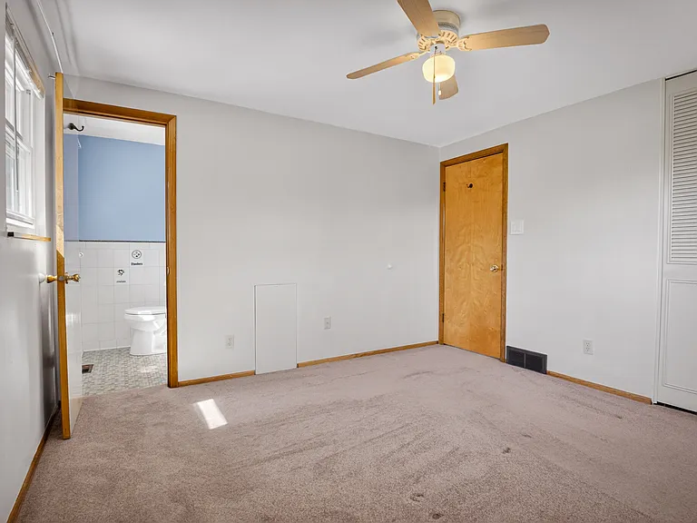 4304 Paradise Dr — Photo 9