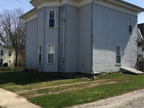 4th image of 572 N Buckeye St