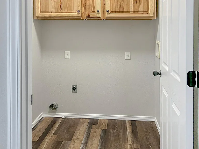 812 Victoria Ln — Photo 20
