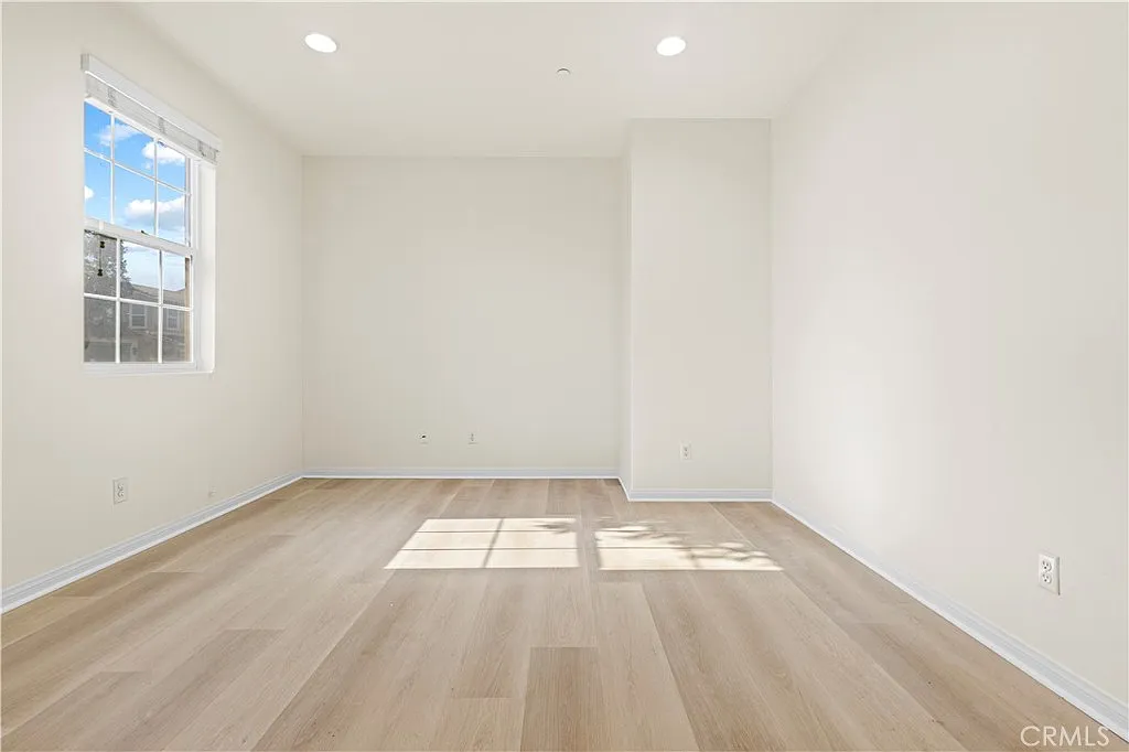 Building Photo - 2873 E Via Terrano