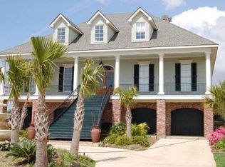 161 Riverwalk Dr, Madisonville, LA 70447