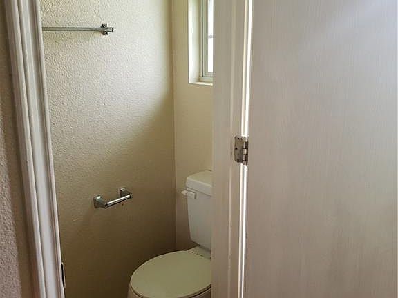 4th image of 4404 Jeff Scott Dr #B