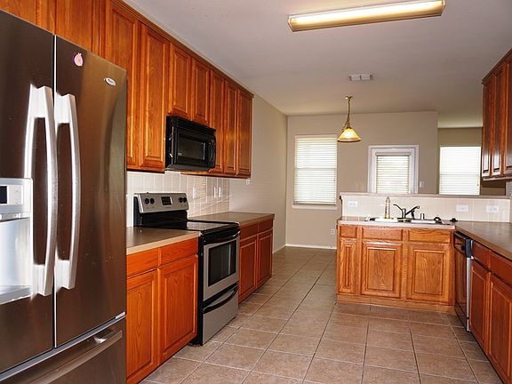 5th image of 4524 Fox Sedge Ln