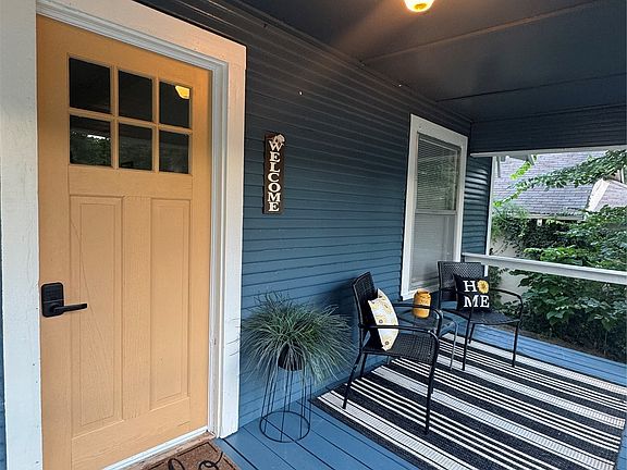 5th image of 304 N Cimarron Ave