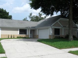 949 Sunridge Point Dr, Seffner, FL 33584