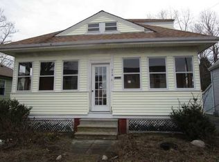 214 Narragansett Ave, Barrington, RI 02806