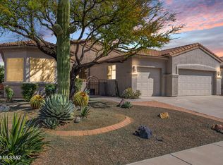 90 N Bent Ridge Dr, Green Valley, AZ 85614