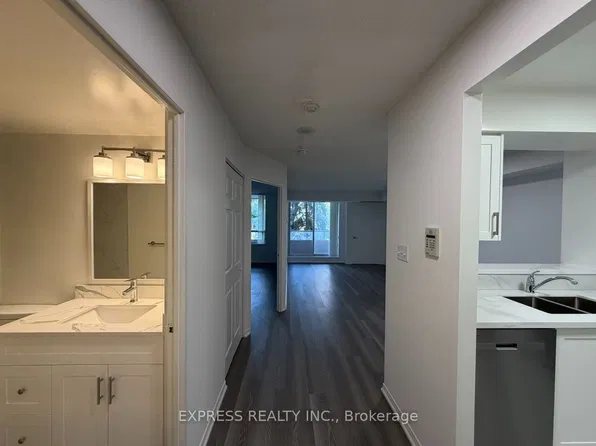18 Hillcrest Ave, Toronto, ON