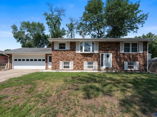 1408 E Sylvan Cir, Brandon, SD 57005