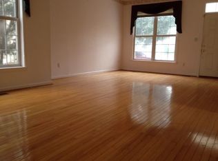 6517 Creek Run Dr, Centreville, VA 20121