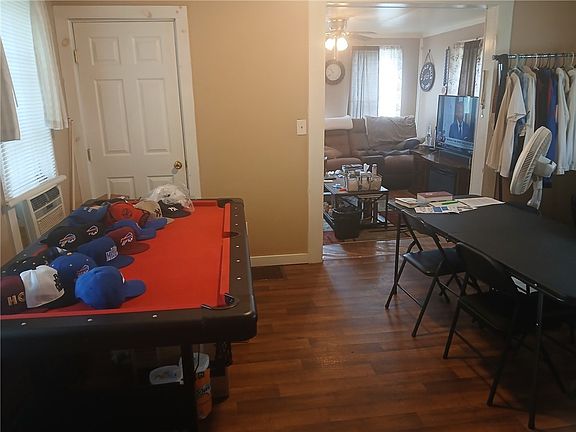 2nd image of 656 Johnson St
