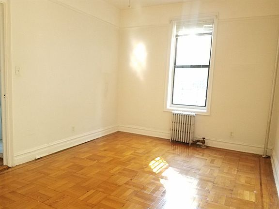 5th image of 614 40th St APT A2