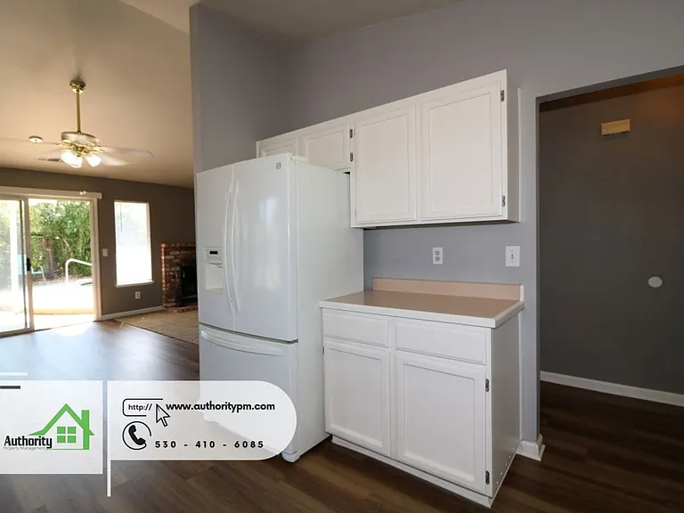 1729 Marigold Way — Photo 12