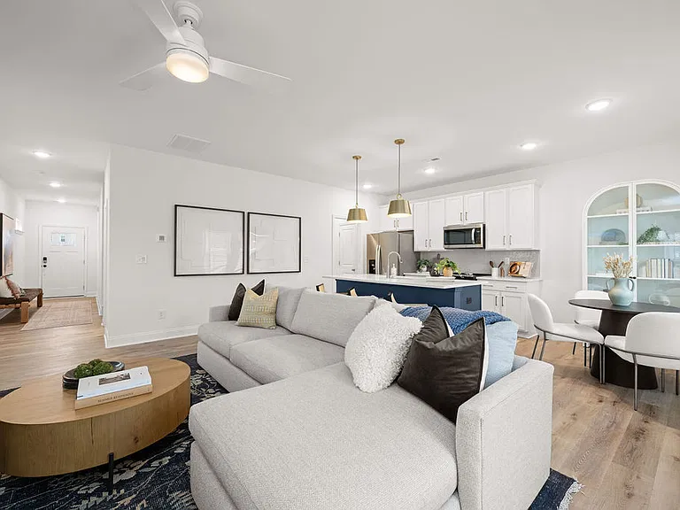 Oak Lake Townhomes — Photo 7