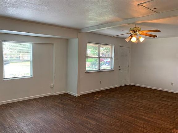3rd image of 2519 Wanda Dr