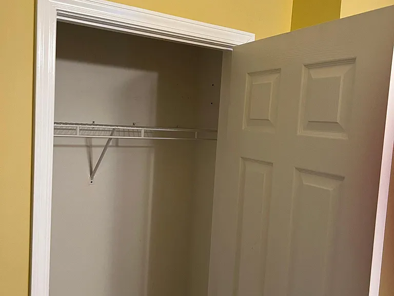 Middle bedroom closet.