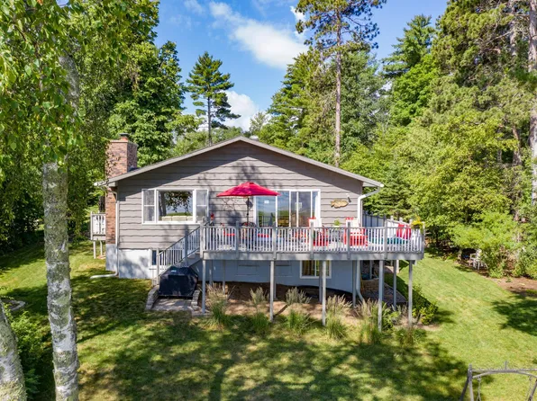 36817 Pine Knolls Cir, Pequot Lakes, MN 56472