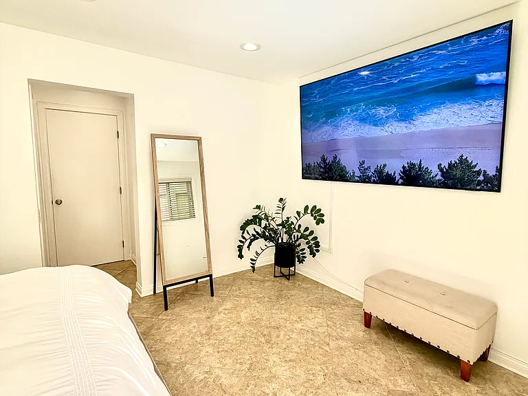 Avocado Ave — Photo 3