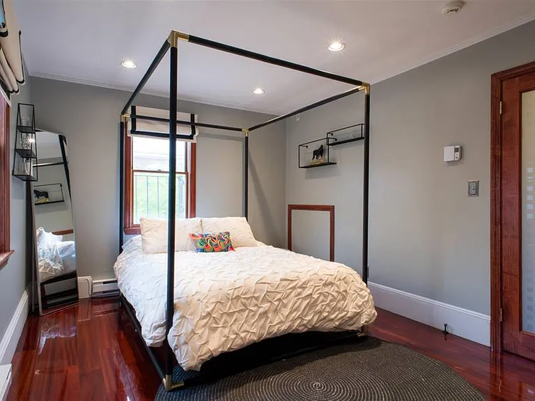 48 Inman St — Photo 10