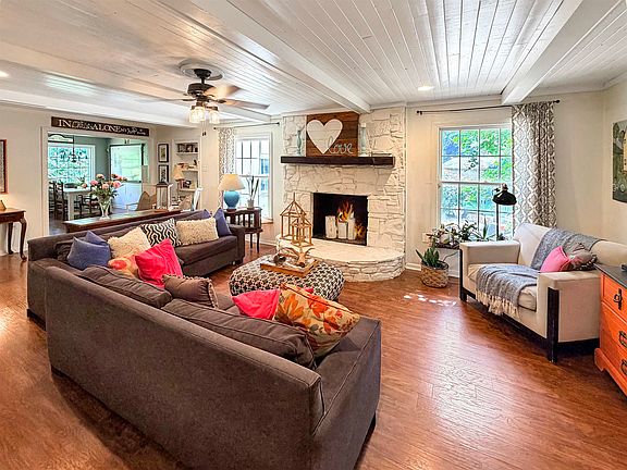 5th image of 8311 Montego Pl S