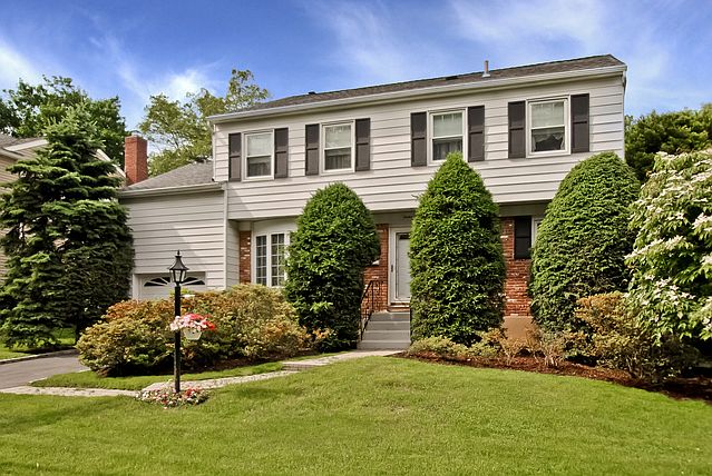 1st image of 12 Chatham Pl