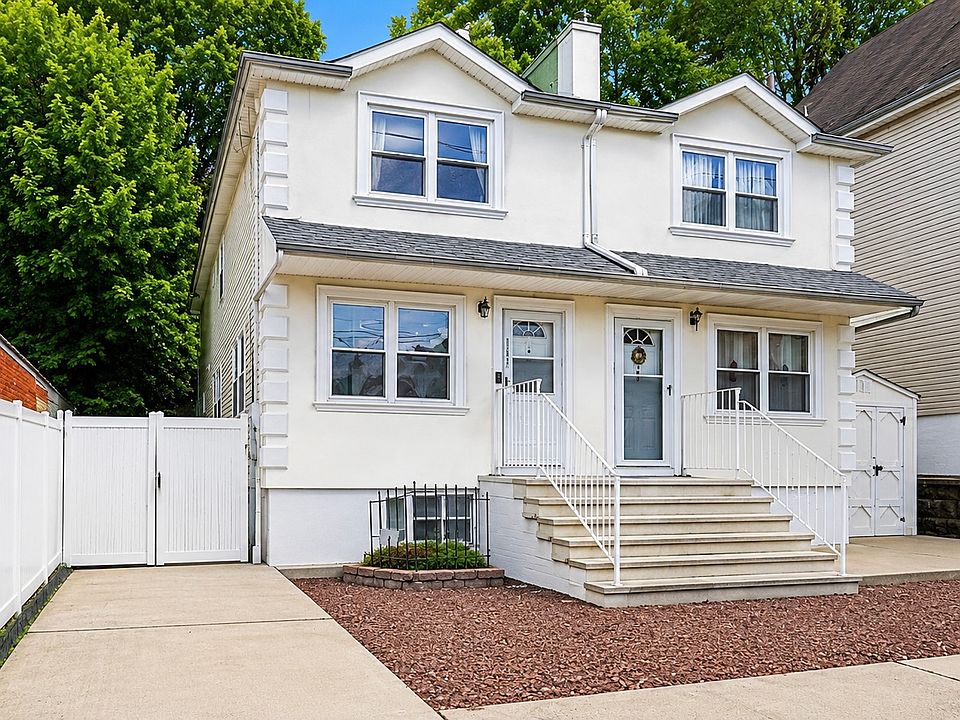 1st image of 137 Lafayette Ave #1