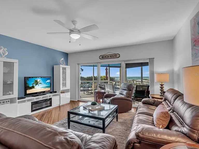 5621 Gulf Of Mexico Dr #102 — Photo 11